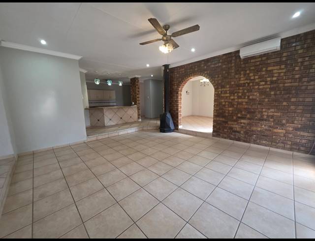 3 BEDROOM HOUSE TO LET IN VANDERBIJLPARK SE 3